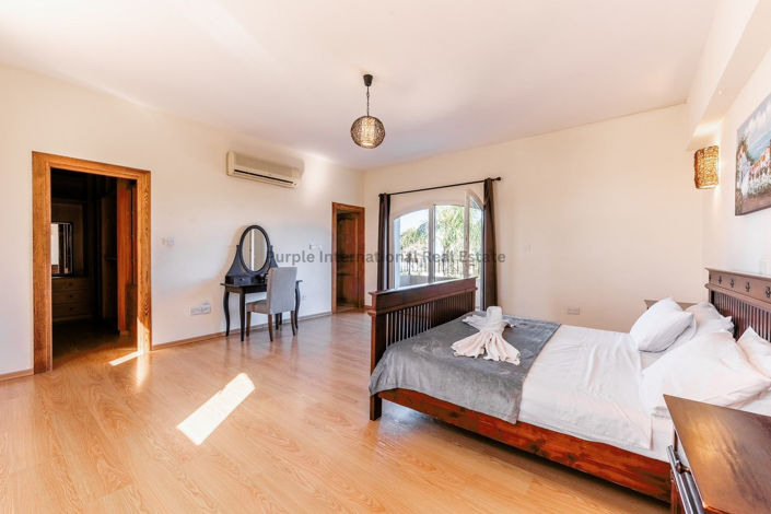 Image No.39-5 Bed Villa for sale