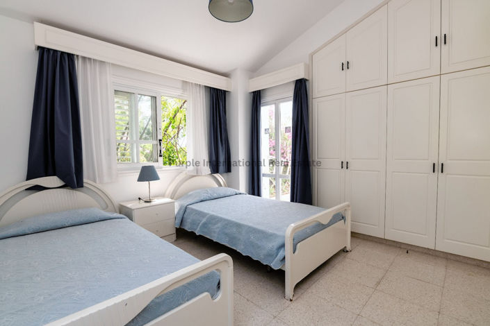 Image No.25-3 Bed Villa for sale