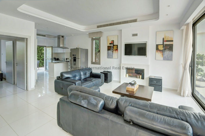 Image No.9-5 Bed Villa for sale