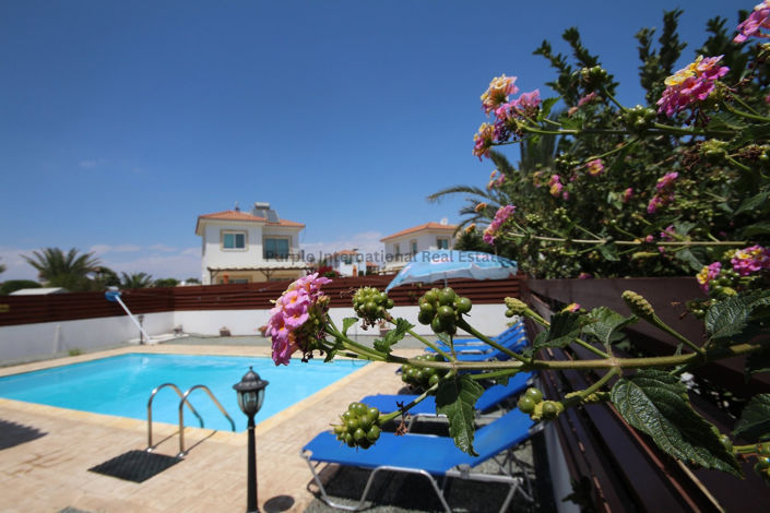 Image No.2-Villa de 3 chambres à vendre à Ayia Thekla