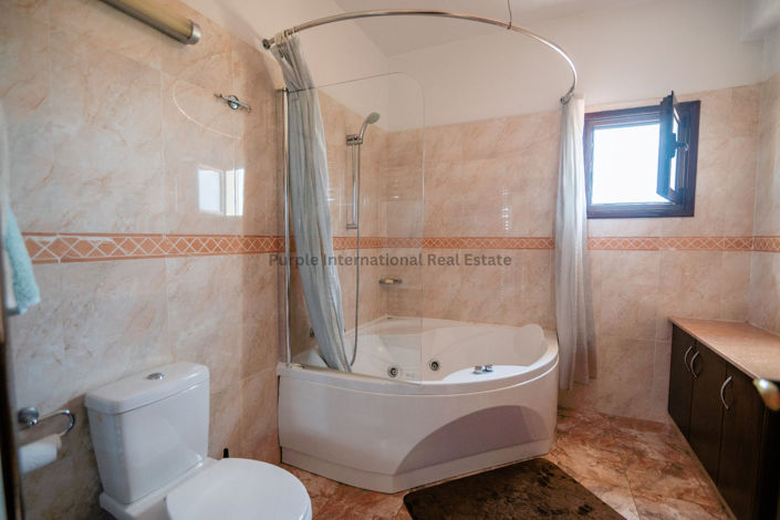 Image No.37-5 Bed Villa for sale