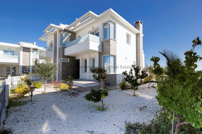 Image No.34-4 Bed Villa for sale