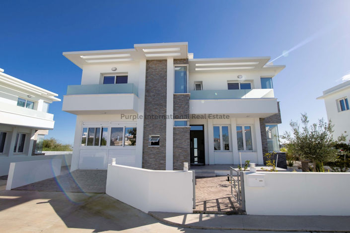 Image No.5-4 Bed Villa for sale