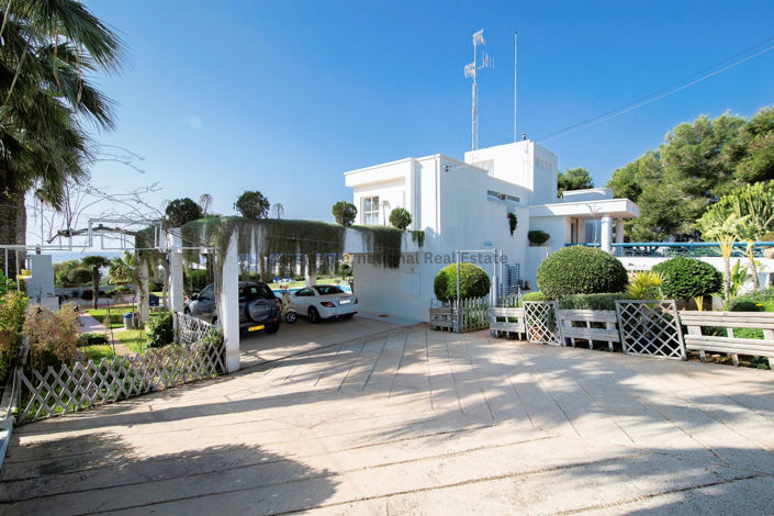 Image No.46-3 Bed Villa for sale