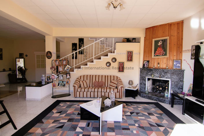 Image No.10-5 Bed Villa for sale