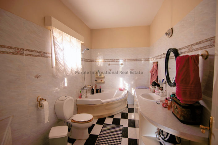 Image No.21-5 Bed Villa for sale