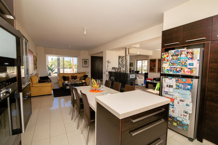 Image No.2-5 Bed Villa for sale