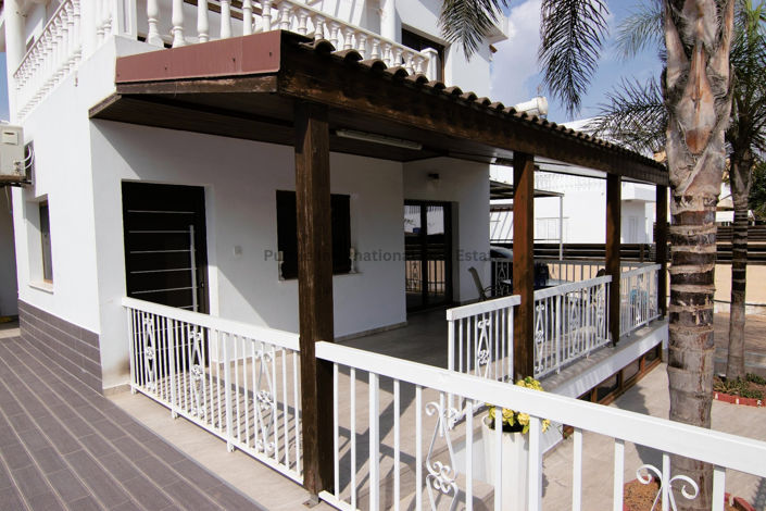 Image No.4-2 Bed Villa for sale