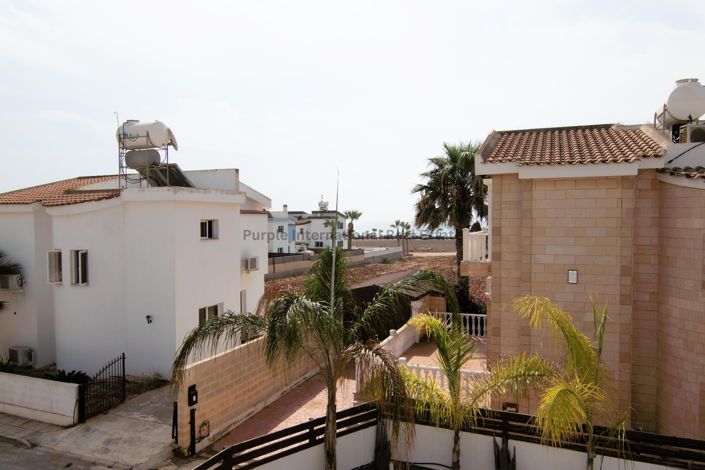 Image No.9-2 Bed Villa for sale