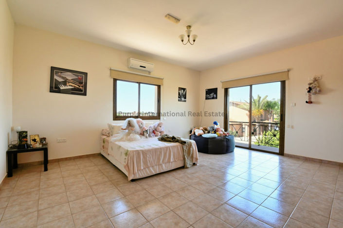 Image No.4-4 Bed Villa for sale