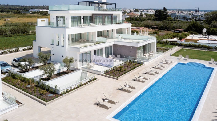 Image No.9-2 Bed Apartment for sale