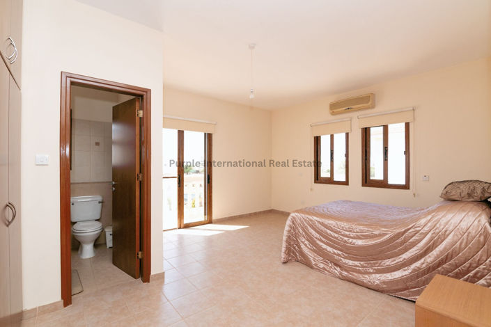 Image No.13-3 Bed Villa for sale