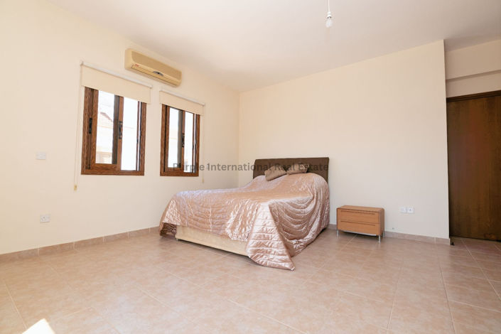 Image No.14-3 Bed Villa for sale