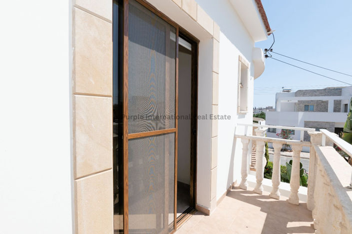 Image No.18-3 Bed Villa for sale