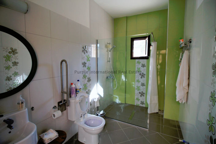 Image No.20-7 Bed Villa for sale