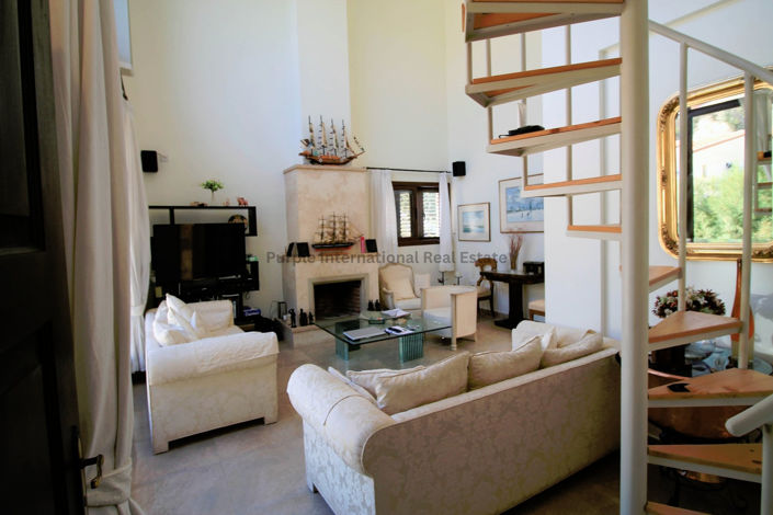 Image No.8-7 Bed Villa for sale