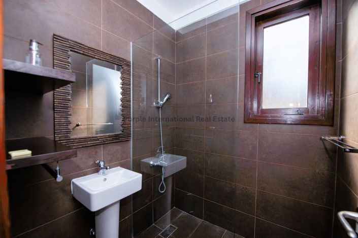 Image No.10-4 Bed Villa for sale