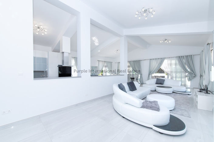 Image No.28-Villa de 4 chambres à vendre à Sea Caves