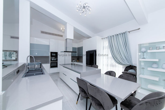 Image No.5-Villa de 4 chambres à vendre à Sea Caves