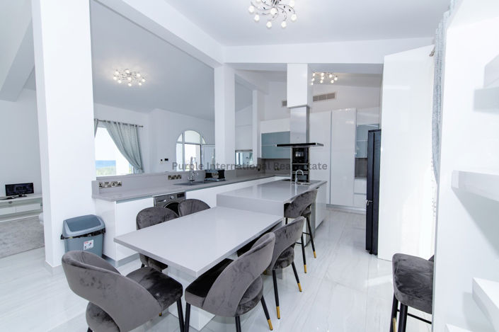 Image No.6-Villa de 4 chambres à vendre à Sea Caves