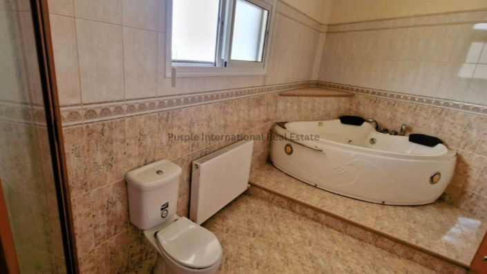 Image No.12-6 Bed Villa for sale