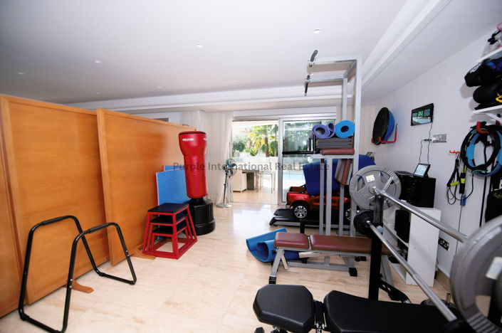 Image No.16-5 Bed Villa for sale