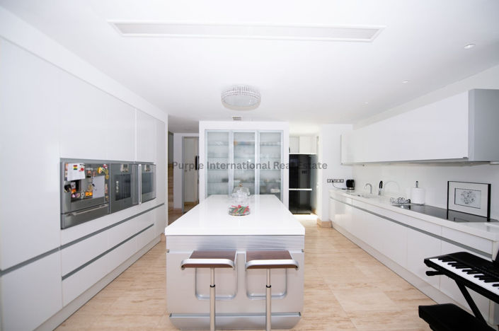 Image No.2-5 Bed Villa for sale