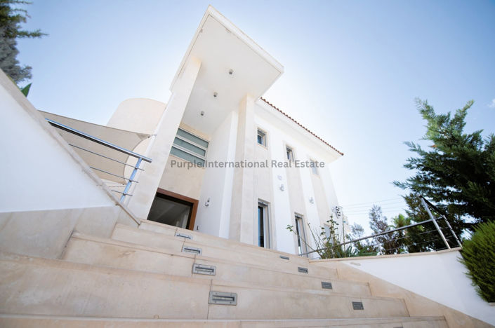 Image No.30-5 Bed Villa for sale