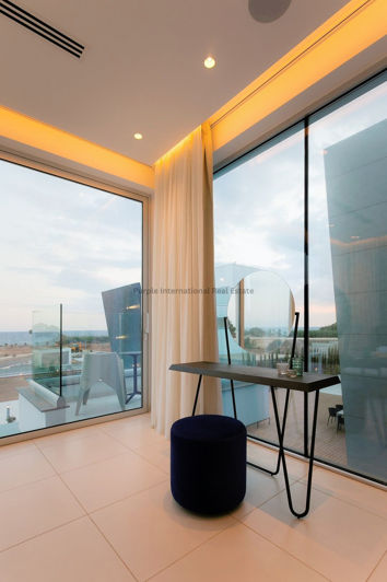 Image No.21-3 Bed Villa for sale