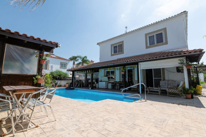 Image No.25-4 Bed Villa for sale