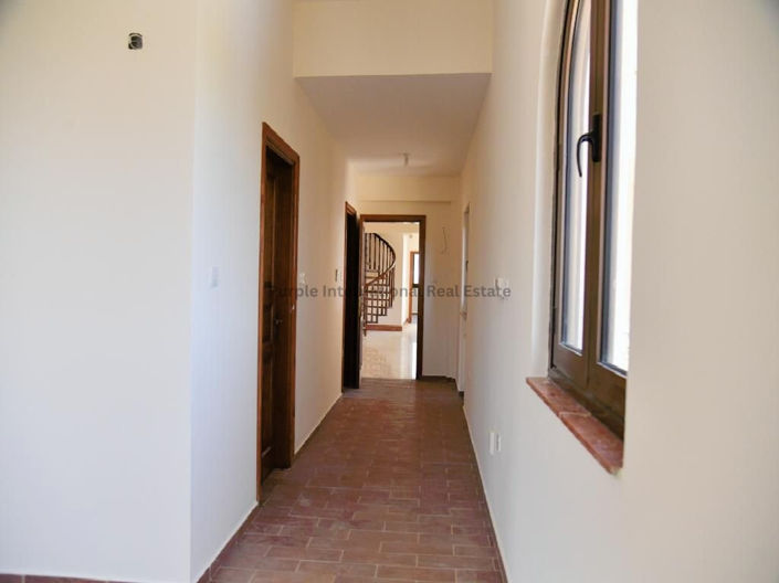 Image No.18-Villa de 5 chambres à vendre à Oroklini