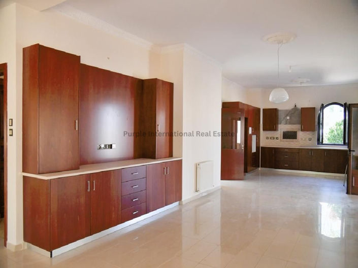 Image No.8-Villa de 5 chambres à vendre à Oroklini