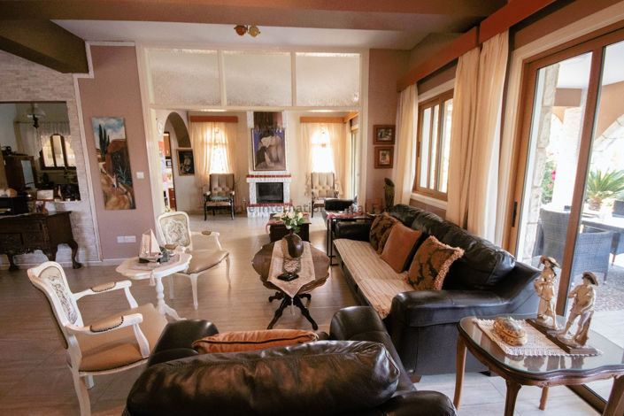 Image No.4-Villa de 5 chambres à vendre à Pervolia