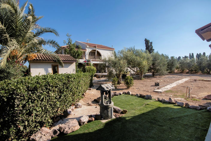 Image No.49-Villa de 5 chambres à vendre à Pervolia