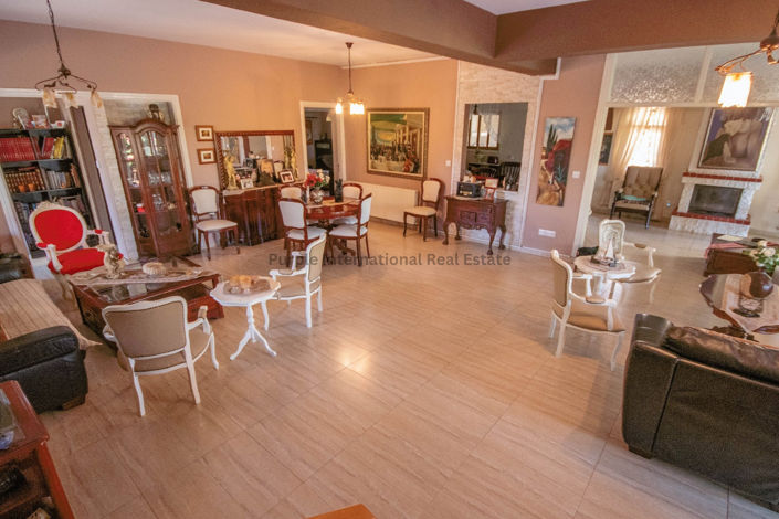 Image No.9-Villa de 5 chambres à vendre à Pervolia