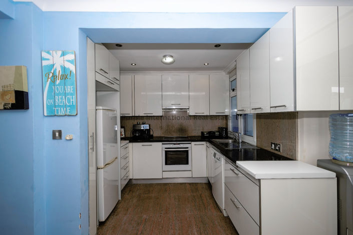 Image No.8-3 Bed Villa for sale