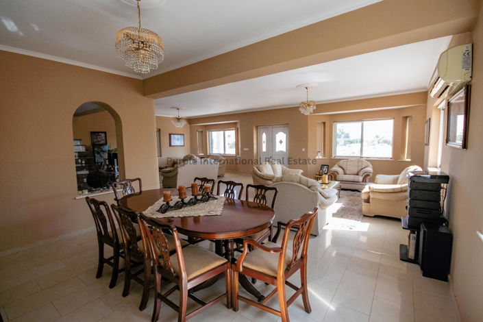 Image No.11-4 Bed Villa for sale