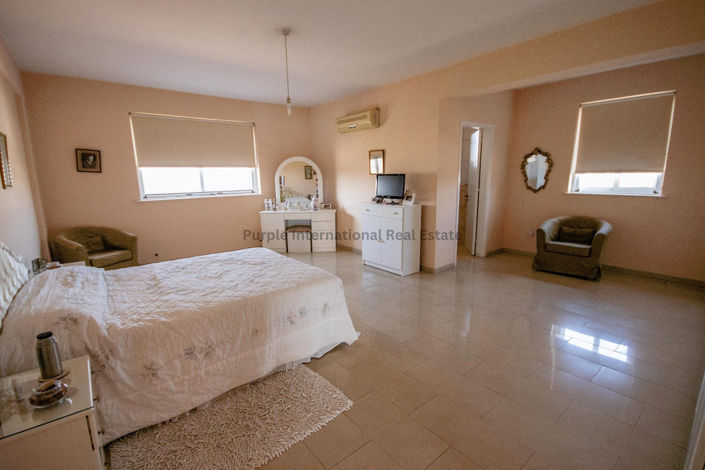 Image No.17-4 Bed Villa for sale