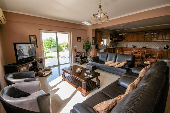 Image No.2-4 Bed Villa for sale