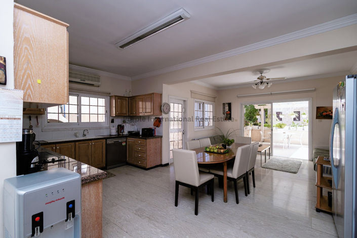 Image No.18-Villa de 7 chambres à vendre à Faneromeni