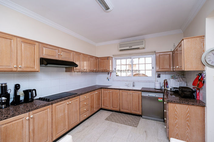 Image No.19-Villa de 7 chambres à vendre à Faneromeni