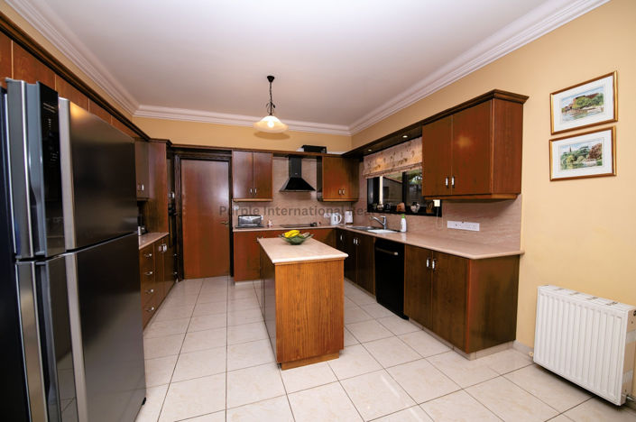 Image No.14-5 Bed Villa for sale