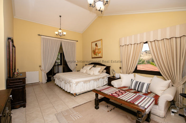 Image No.17-5 Bed Villa for sale