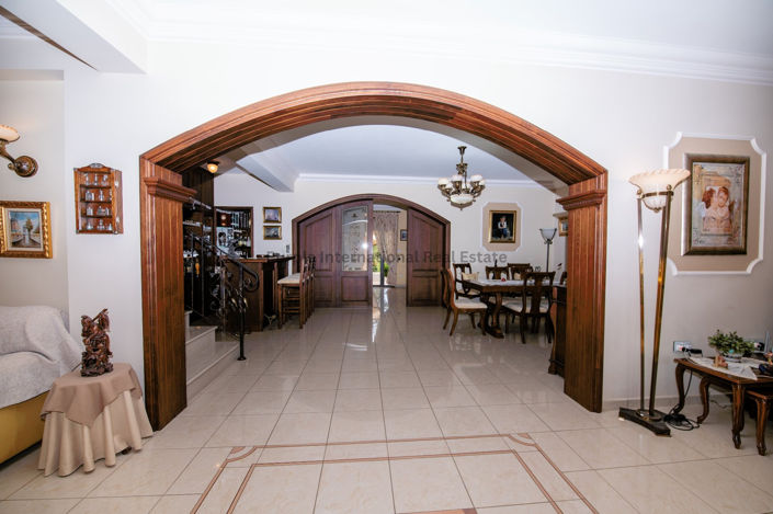 Image No.8-5 Bed Villa for sale