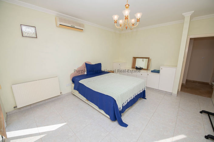 Image No.17-4 Bed Bungalow for sale