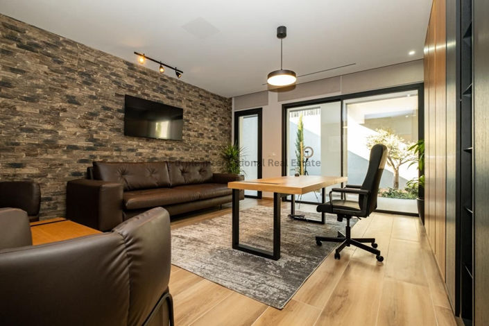 Image No.37-7 Bed Villa for sale