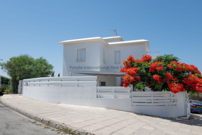 Image No.35-2 Bed Apartment for sale