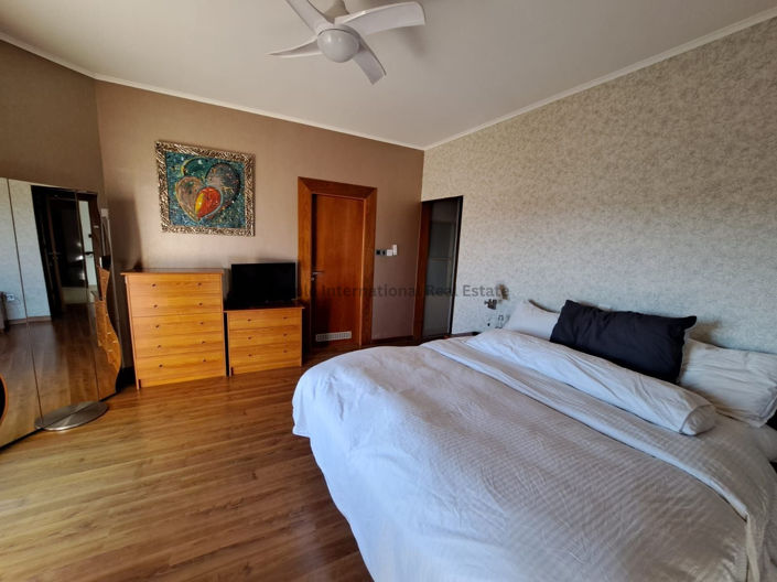 Image No.12-4 Bed Villa for sale