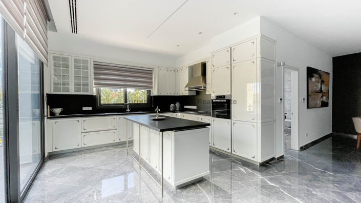 Image No.8-Villa de 5 chambres à vendre à Limassol