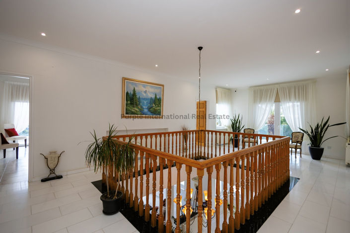 Image No.17-7 Bed Villa for sale